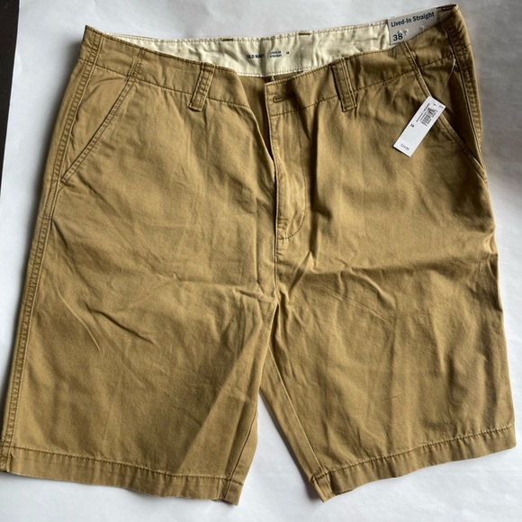 NWT Men’s Khaki Shorts - Picture 1 of 3